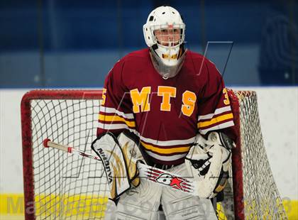 Thumbnail 2 in Sheehan @ Housatonic/Northwestern photogallery.