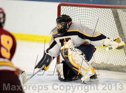 Thumbnail 2 in Sheehan @ Housatonic/Northwestern photogallery.