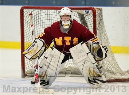 Thumbnail 1 in Sheehan @ Housatonic/Northwestern photogallery.