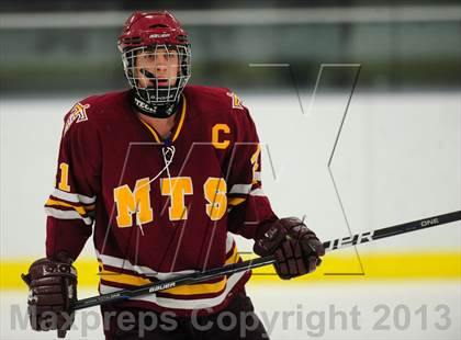 Thumbnail 1 in Sheehan @ Housatonic/Northwestern photogallery.