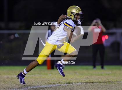 Thumbnail 3 in Saint Thomas @ Atlantic (FHSAA 5A District 14 Regional Final) photogallery.
