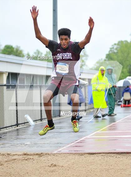 Thumbnail 3 in 50th Annual Loucks Games (Men's Triple Jump) photogallery.