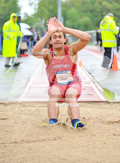 Thumbnail 2 in 50th Annual Loucks Games (Men's Triple Jump) photogallery.