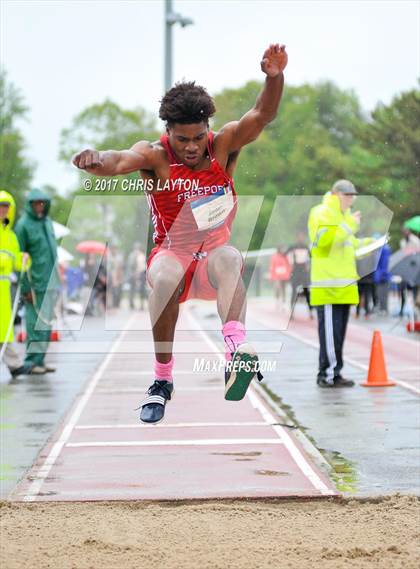Thumbnail 1 in 50th Annual Loucks Games (Men's Triple Jump) photogallery.