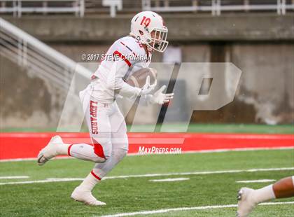 Thumbnail 2 in East vs. Bingham (UHSAA 6A Final) photogallery.