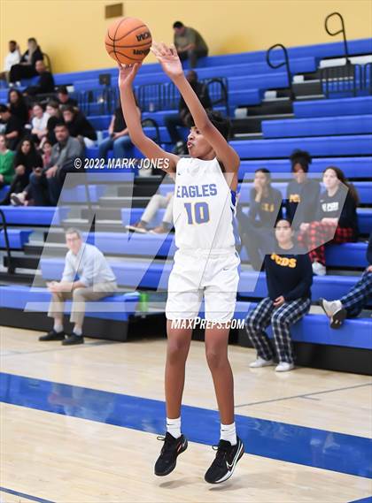 Thumbnail 3 in Phoenix Country Day vs. Salome (PCDS Desert Classic) photogallery.