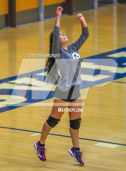 Thumbnail 2 in Rushville vs Greensburg photogallery.