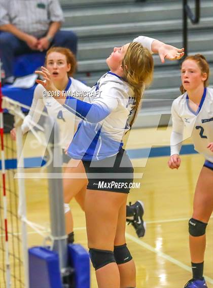 Thumbnail 2 in Rushville vs Greensburg photogallery.