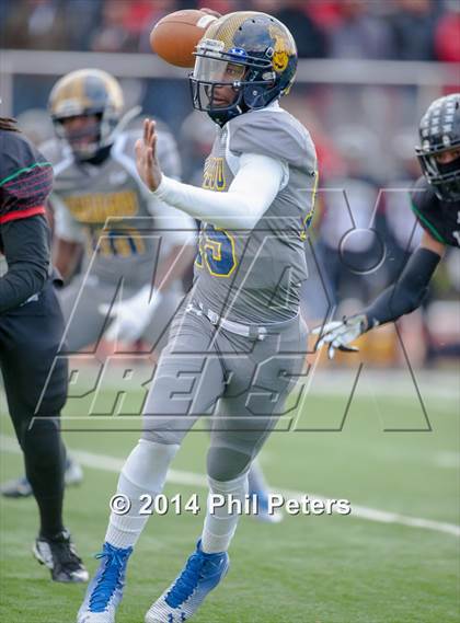 Thumbnail 2 in Ballou vs. Woodson (DCIAA Final) photogallery.