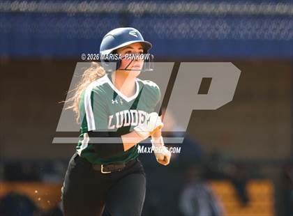 Thumbnail 3 in Bishop Ludden vs Solvay photogallery.