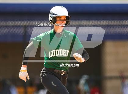 Thumbnail 1 in Bishop Ludden vs Solvay photogallery.