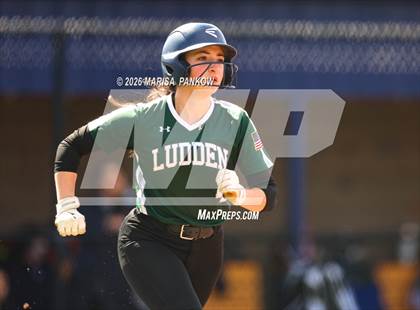 Thumbnail 1 in Bishop Ludden vs Solvay photogallery.