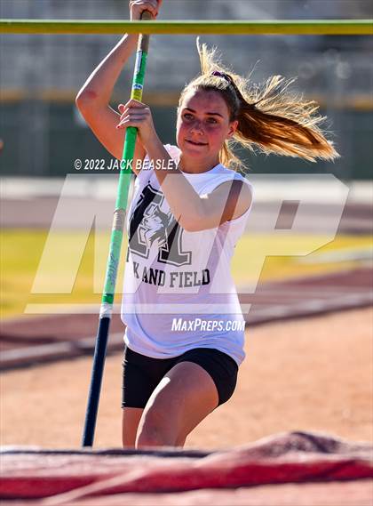 Thumbnail 2 in Chandler @ Hamilton (Girls) photogallery.