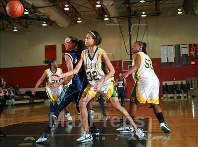 Thumbnail 2 in Hillsboro vs. Independence (3A District 11 League - Consolation)  photogallery.