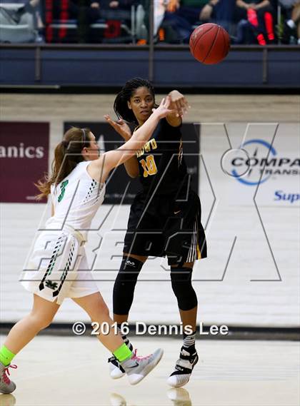 Thumbnail 2 in Miramonte vs. Bishop O'Dowd (CIF NCS D3 Final) photogallery.