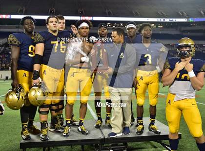 Thumbnail 2 in Lakeland vs. St. Thomas Aquinas (FHSAA 7A State Championship) photogallery.