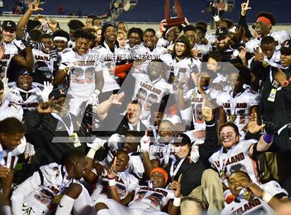 Thumbnail 2 in Lakeland vs. St. Thomas Aquinas (FHSAA 7A State Championship) photogallery.