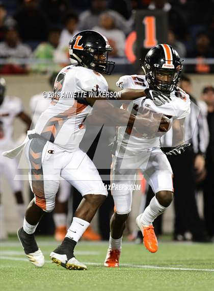 Thumbnail 2 in Lakeland vs. St. Thomas Aquinas (FHSAA 7A State Championship) photogallery.