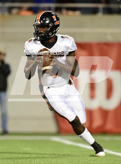 Thumbnail 2 in Lakeland vs. St. Thomas Aquinas (FHSAA 7A State Championship) photogallery.