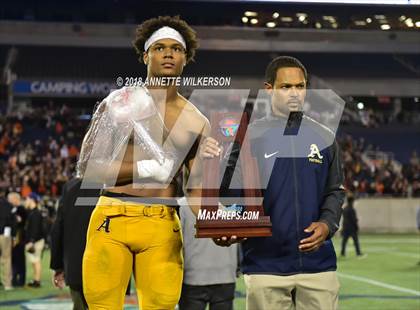 Thumbnail 1 in Lakeland vs. St. Thomas Aquinas (FHSAA 7A State Championship) photogallery.