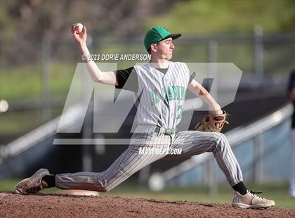 Thumbnail 1 in El Camino @ Vista del Lago photogallery.