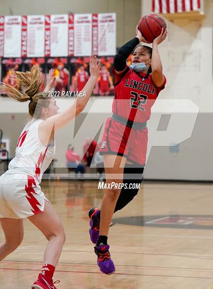 Thumbnail 1 in Lodi vs. Lincoln photogallery.