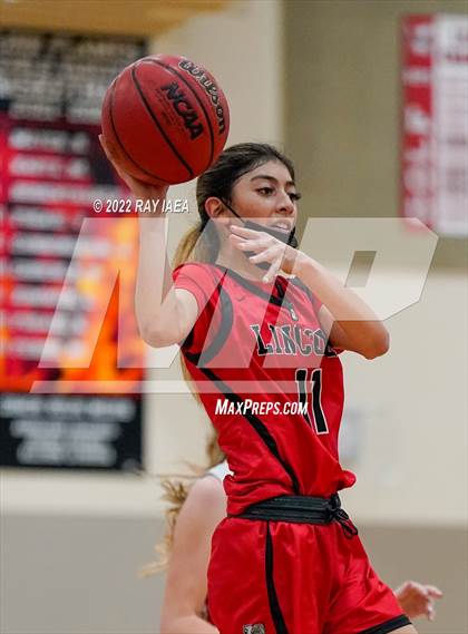 Thumbnail 2 in Lodi vs. Lincoln photogallery.