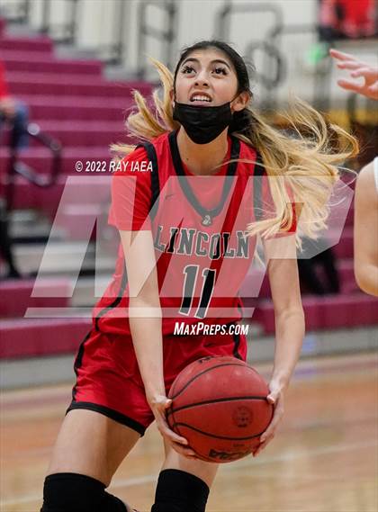 Thumbnail 3 in Lodi vs. Lincoln photogallery.