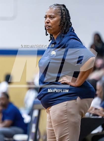 Thumbnail 3 in Cape Fear vs E.E. Smith (NCHSAA 3A Fourth Round) photogallery.