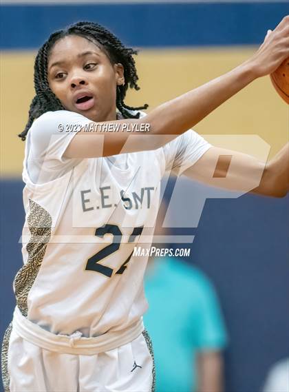Thumbnail 3 in Cape Fear vs E.E. Smith (NCHSAA 3A Fourth Round) photogallery.