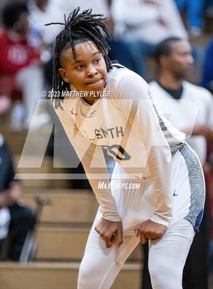 Thumbnail 2 in Cape Fear vs E.E. Smith (NCHSAA 3A Fourth Round) photogallery.