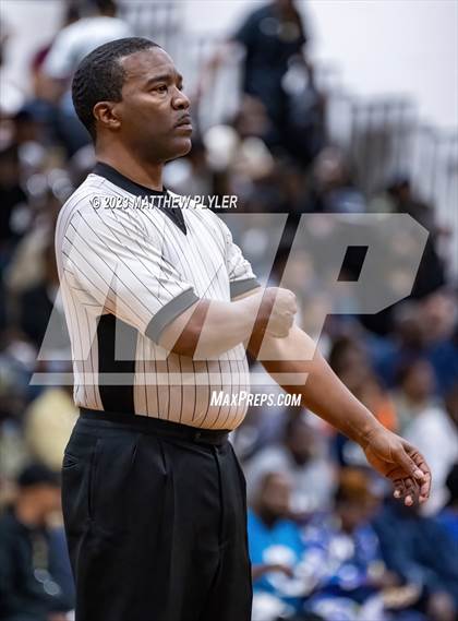 Thumbnail 1 in Cape Fear vs E.E. Smith (NCHSAA 3A Fourth Round) photogallery.