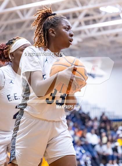Thumbnail 2 in Cape Fear vs E.E. Smith (NCHSAA 3A Fourth Round) photogallery.