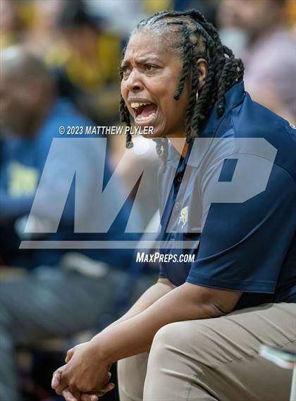 Thumbnail 3 in Cape Fear vs E.E. Smith (NCHSAA 3A Fourth Round) photogallery.
