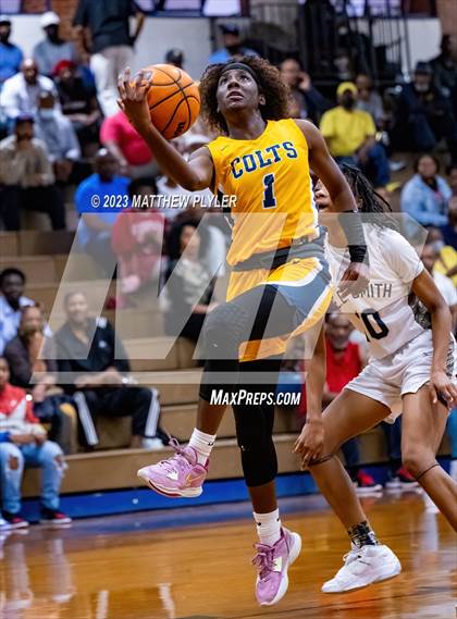 Thumbnail 1 in Cape Fear vs E.E. Smith (NCHSAA 3A Fourth Round) photogallery.