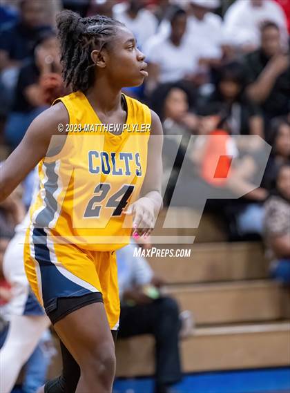 Thumbnail 3 in Cape Fear vs E.E. Smith (NCHSAA 3A Fourth Round) photogallery.