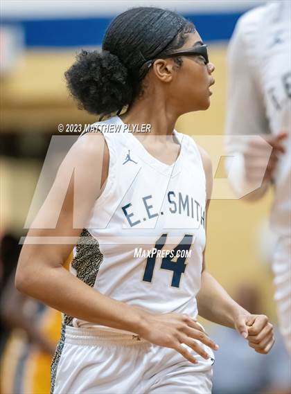 Thumbnail 2 in Cape Fear vs E.E. Smith (NCHSAA 3A Fourth Round) photogallery.