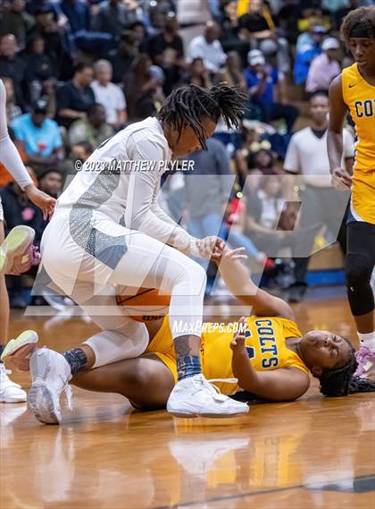 Thumbnail 1 in Cape Fear vs E.E. Smith (NCHSAA 3A Fourth Round) photogallery.