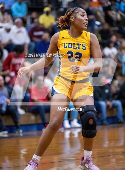 Thumbnail 3 in Cape Fear vs E.E. Smith (NCHSAA 3A Fourth Round) photogallery.