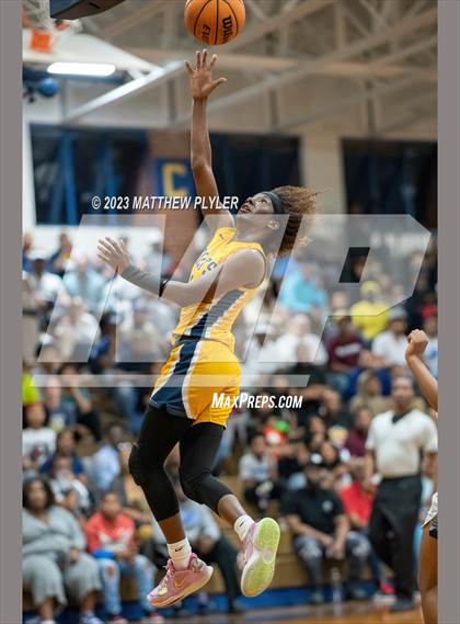 Thumbnail 2 in Cape Fear vs E.E. Smith (NCHSAA 3A Fourth Round) photogallery.
