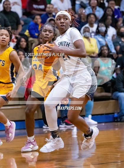 Thumbnail 1 in Cape Fear vs E.E. Smith (NCHSAA 3A Fourth Round) photogallery.