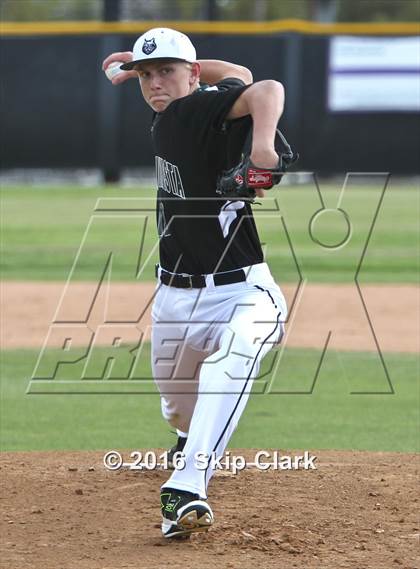 Thumbnail 2 in Mission Vista vs Carlsbad photogallery.