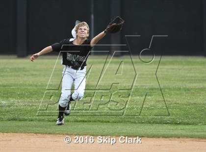 Thumbnail 2 in Mission Vista vs Carlsbad photogallery.