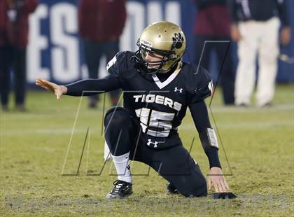 Thumbnail 1 in Windsor vs. Hand (CIAC Class L Final) photogallery.