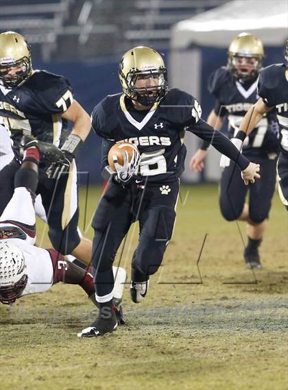 Thumbnail 1 in Windsor vs. Hand (CIAC Class L Final) photogallery.