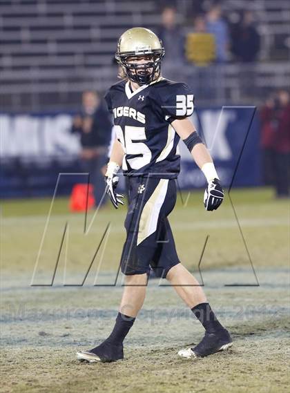 Thumbnail 2 in Windsor vs. Hand (CIAC Class L Final) photogallery.
