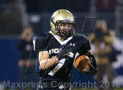 Thumbnail 3 in Windsor vs. Hand (CIAC Class L Final) photogallery.