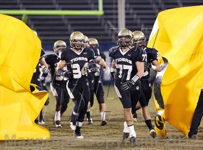 Thumbnail 3 in Windsor vs. Hand (CIAC Class L Final) photogallery.