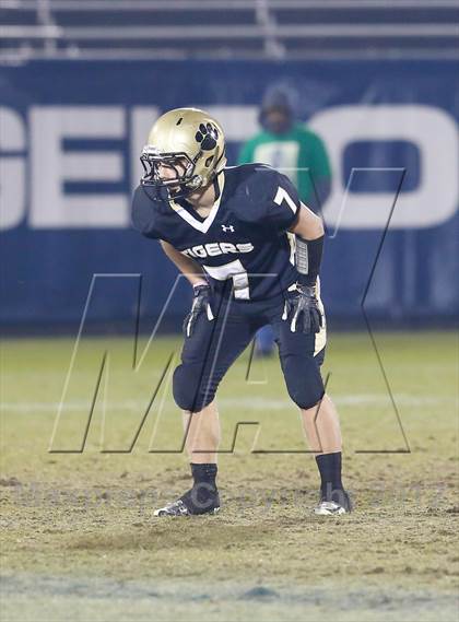 Thumbnail 1 in Windsor vs. Hand (CIAC Class L Final) photogallery.