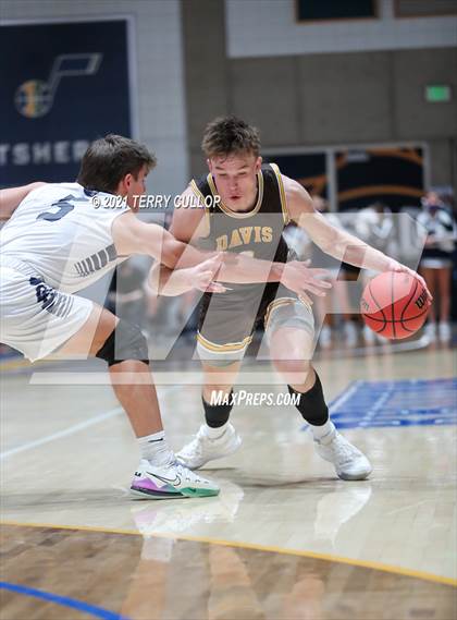 Thumbnail 2 in Davis vs. Corner Canyon (UHSAA 6A Semifinal) photogallery.